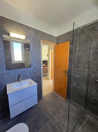 Apartment For Sale  in  Tombs of the Kings