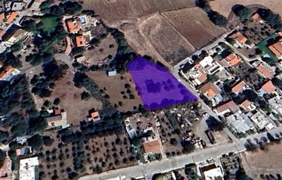 Residential Land  For Sale  in  Polemi