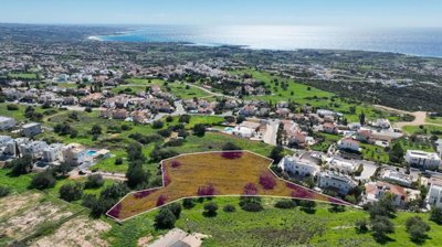 (Share) Residential field located in Pegeia, Paphos