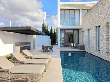 Detached Villa For Sale  in  Select Location