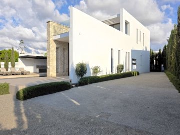 Detached Villa For Sale  in  Select Location