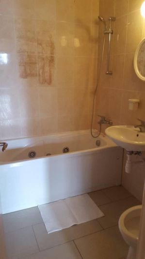 Image No.4-Appartement de 1 chambre à vendre à Tombs of the Kings