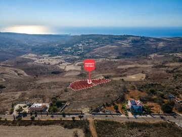Field - Ineia, Paphos