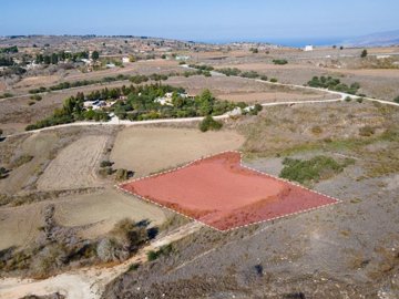 Field - Pano Arodes, Paphos