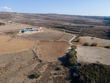 Field - Pano Arodes, Paphos