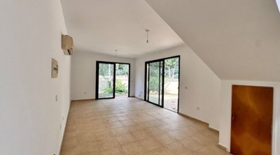 Town House For Sale  in  Kato Pafos