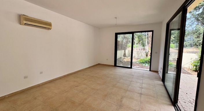 Image No.9-3 Bed Townhouse for sale