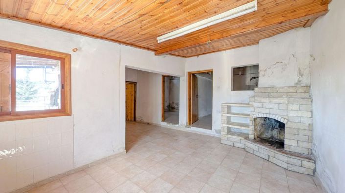 Image No.10-2 Bed House for sale