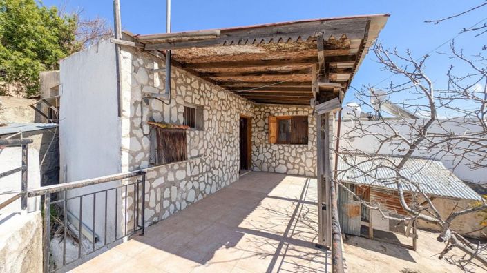 Image No.4-2 Bed House for sale