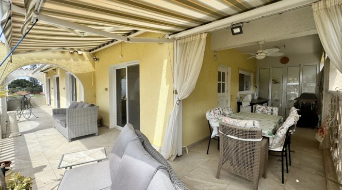 Image No.10-5 Bed Villa for sale