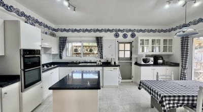 Detached Villa For Sale  in  Select Location