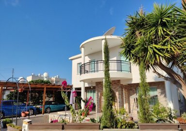 Detached Villa For Sale  in  Select Location