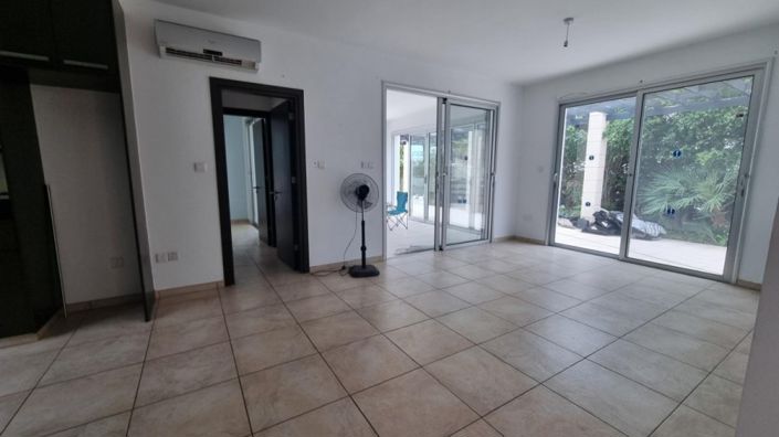 Image No.2-3 Bed Villa for sale