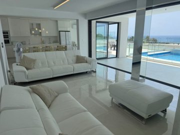 Detached Villa For Sale  in  Select Location