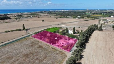 Three-Bedroom House with Ancillary Studio in Koloni, Paphos