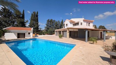 Three-Bedroom House with Ancillary Studio in Koloni, Paphos