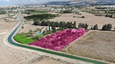 Three-Bedroom House with Ancillary Studio in Koloni, Paphos