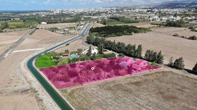 Three-Bedroom House with Ancillary Studio in Koloni, Paphos