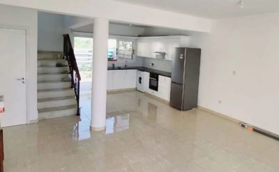Town House For Sale  in  Chlorakas