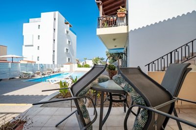 Ground Floor Apartment  For Sale  in  Universal Area