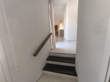 Bungalow For Sale  in  Chlorakas