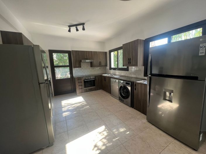 Image No.3-5 Bed Villa for sale