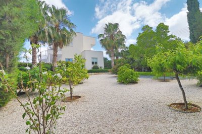 Detached Villa For Sale  in  Select Location