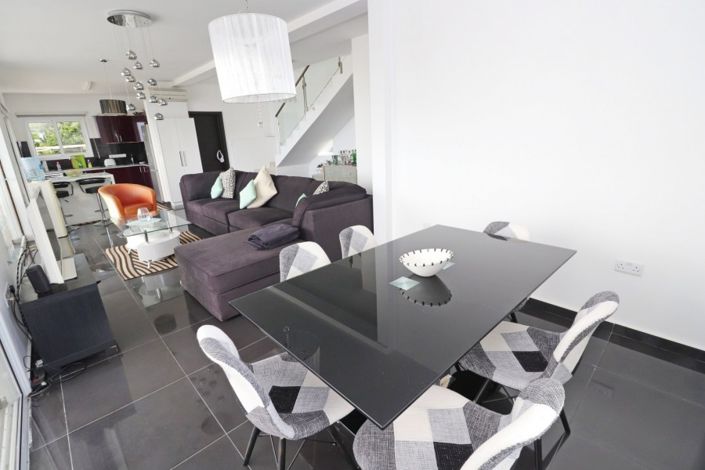 Image No.9-5 Bed Villa for sale
