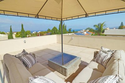 Detached Villa For Sale  in  Select Location