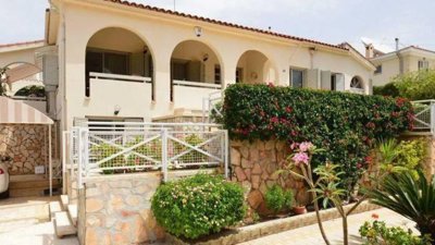 Detached Villa For Sale  in  Select Location