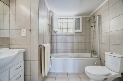 Bungalow For Sale  in  Kamares