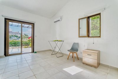 Bungalow For Sale  in  Kamares