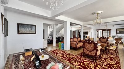 Detached Villa For Sale  in  Select Location