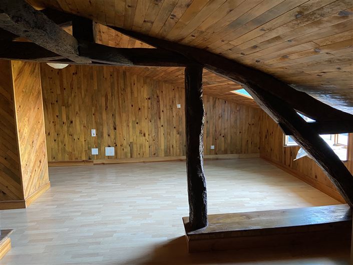 Image No.17-7 Bed House for sale