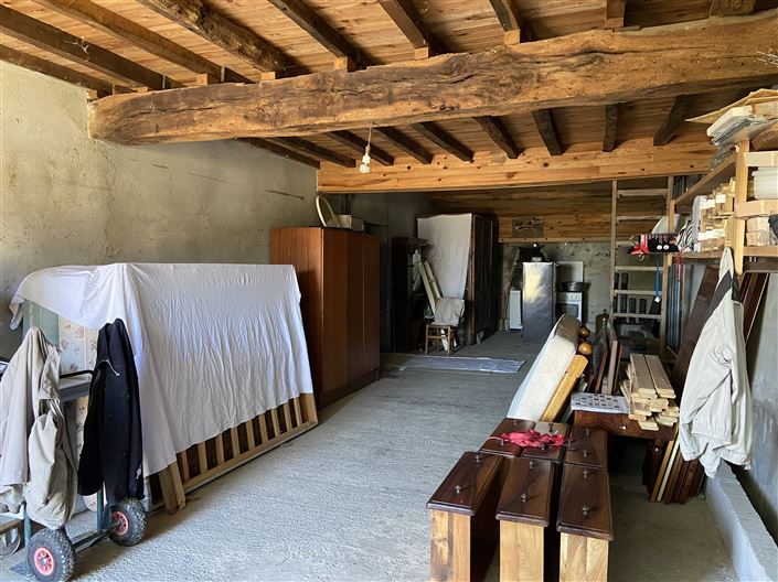 Image No.20-7 Bed House for sale