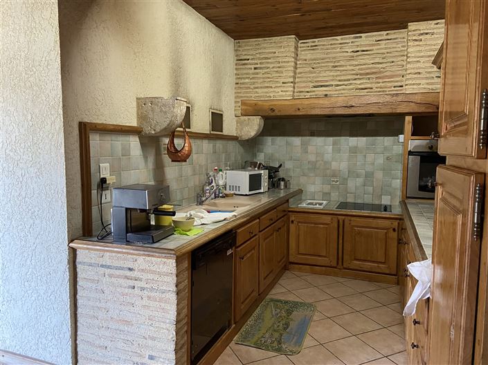 Image No.9-7 Bed House for sale