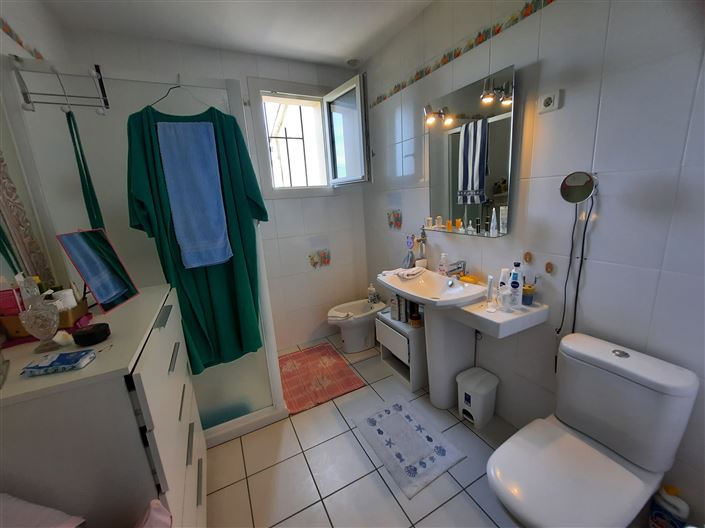 Image No.14-3 Bed House for sale