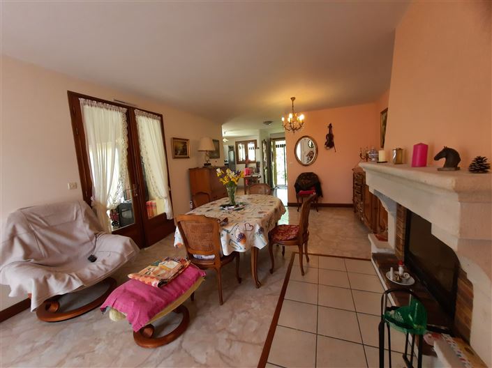 Image No.9-3 Bed House for sale