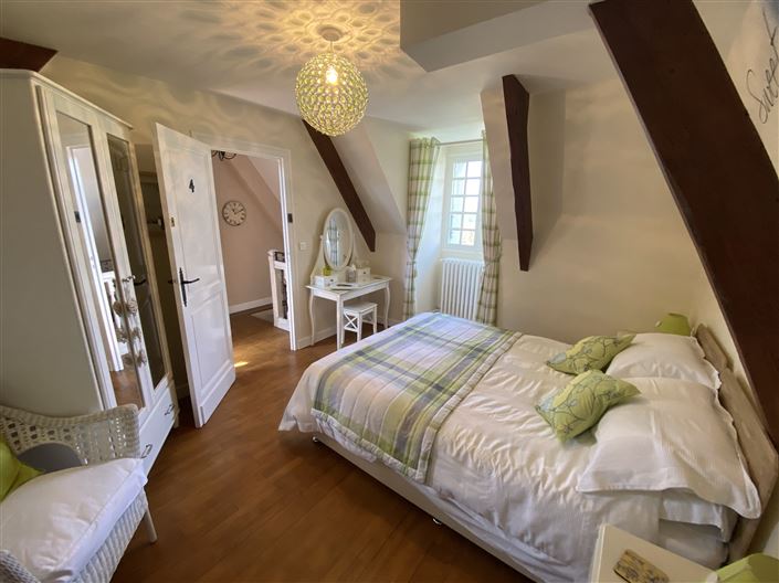 Image No.10-5 Bed House for sale