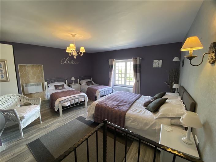 Image No.17-5 Bed House for sale