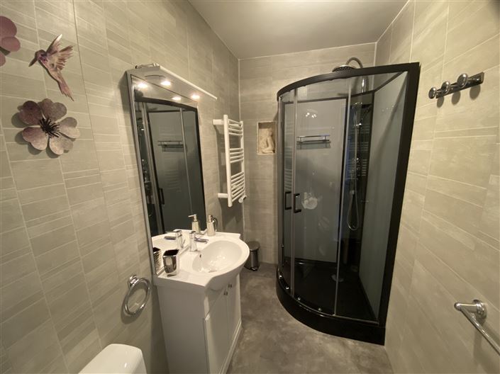 Image No.18-5 Bed House for sale