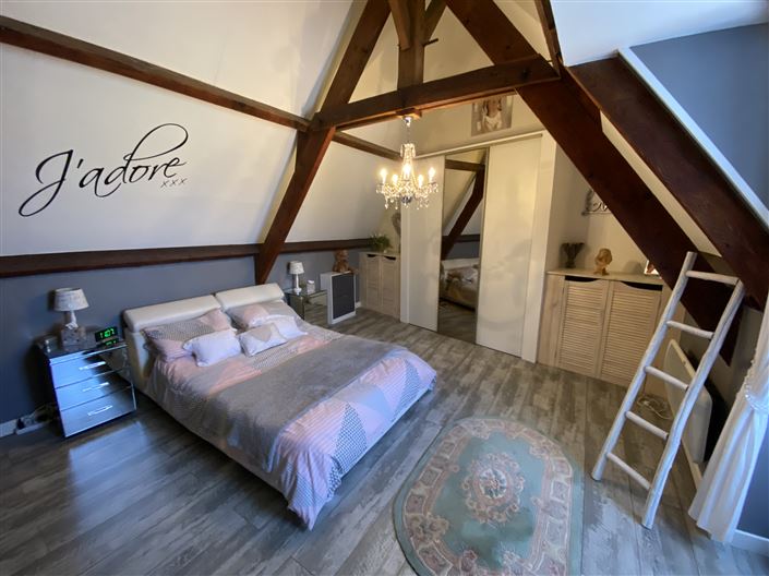 Image No.7-5 Bed House for sale