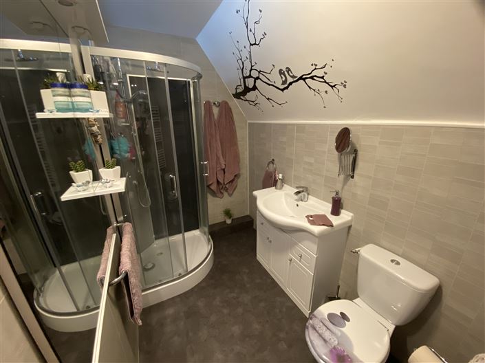 Image No.8-5 Bed House for sale