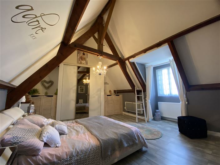 Image No.9-5 Bed House for sale