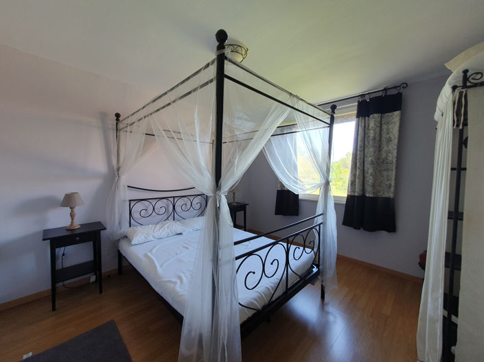 Image No.21-13 Bed House for sale