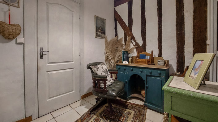 Image No.10-3 Bed House for sale