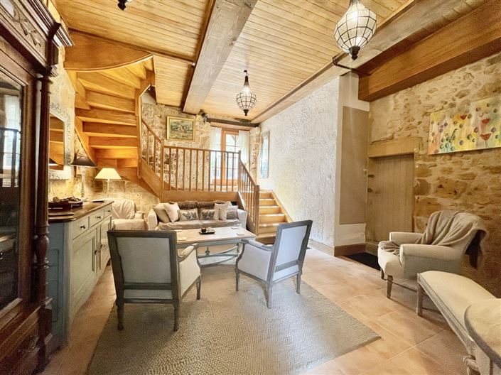 Image No.11-3 Bed House for sale