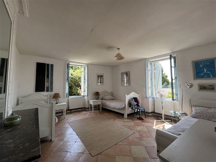 Image No.11-4 Bed House for sale