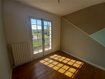 1558658807