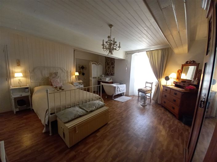 Image No.4-2 Bed House for sale